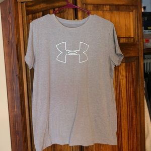 Under Armour tshirt